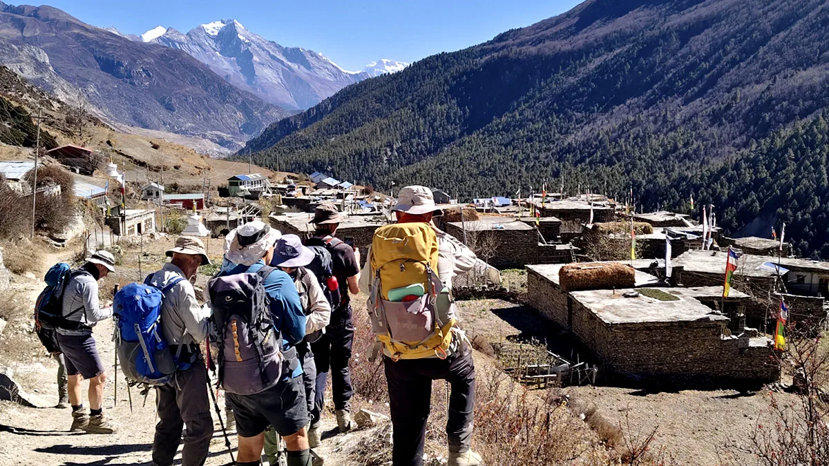 pisang village in annapurna circuit