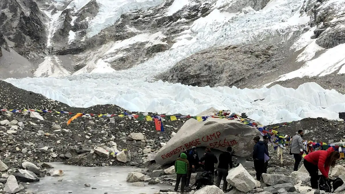spring season trek in everest base camp