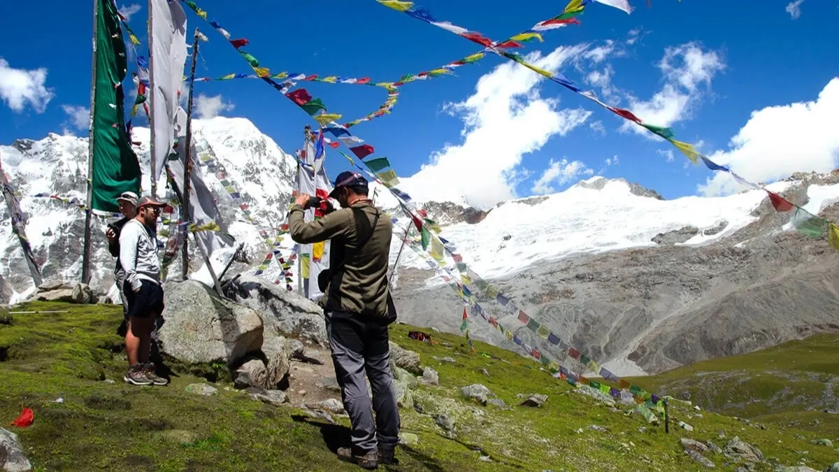 langtang-valley-gosaikunda-lauribina-trek