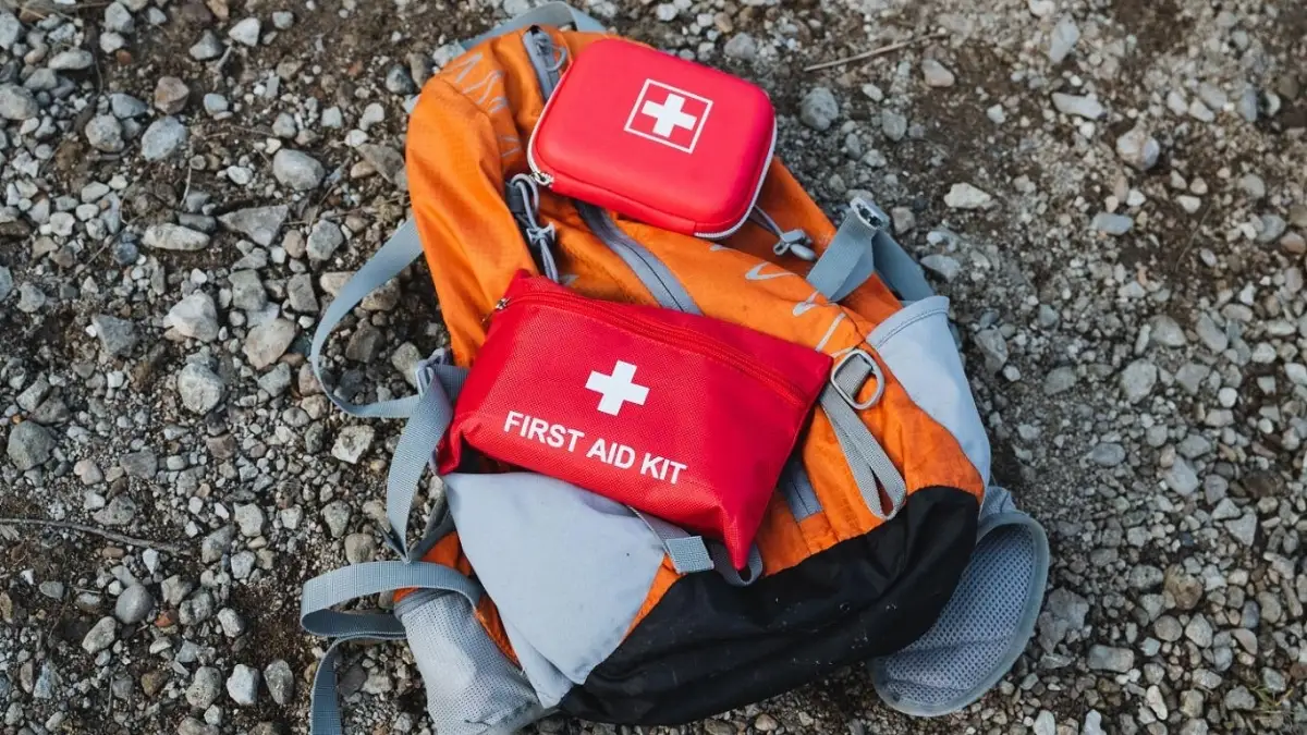 safety-kit-during-trek