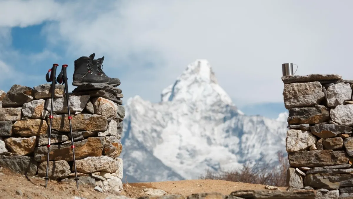 mountain-view-along-the-trek