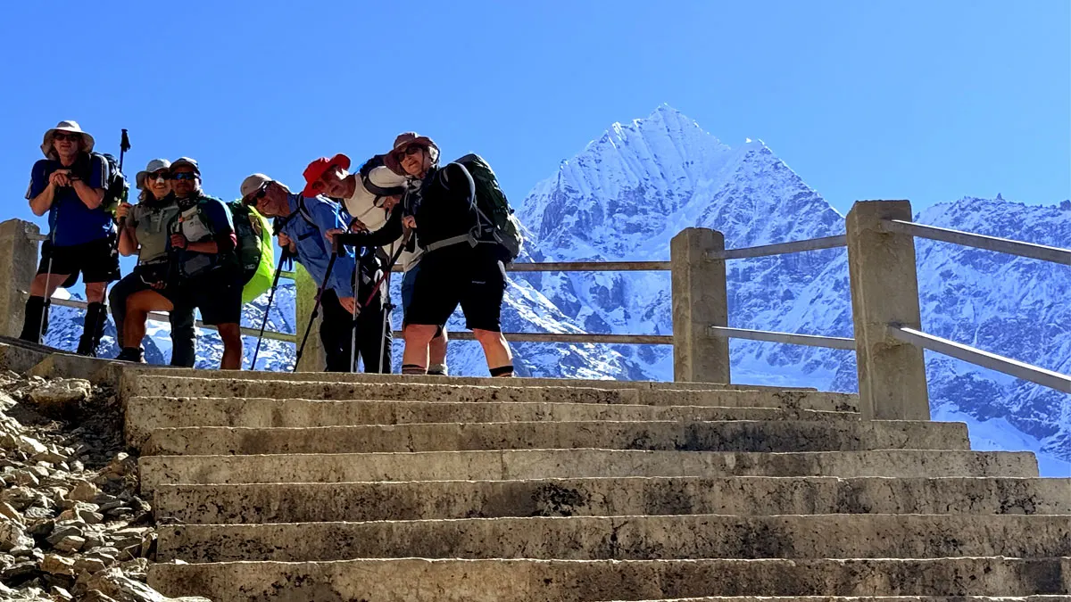 everest gokyo lake trek
