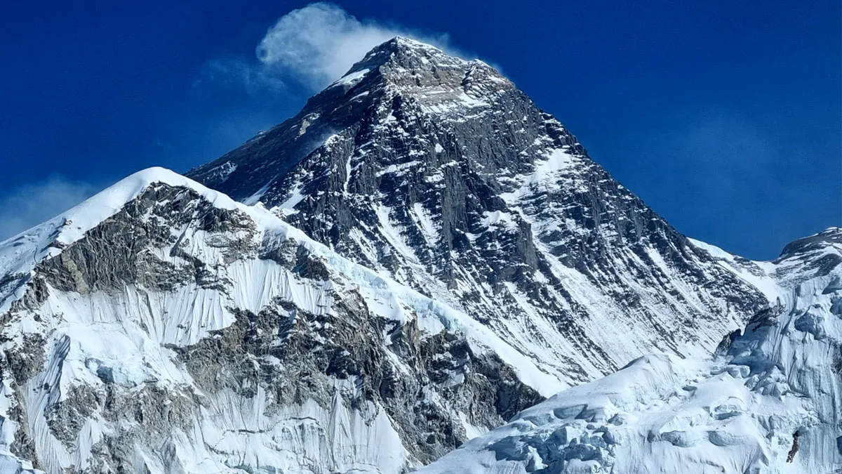 mount-everest-from-kala-patthar