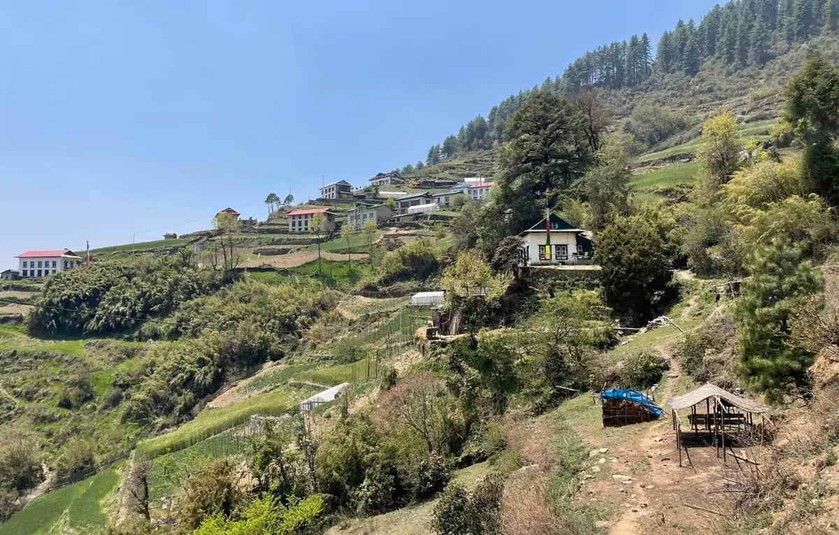 traditional-house-at-peaky-peak-trek