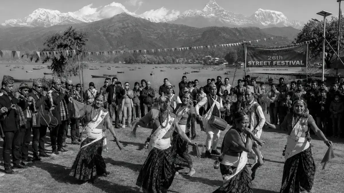 street-festival-at-fewa-lake